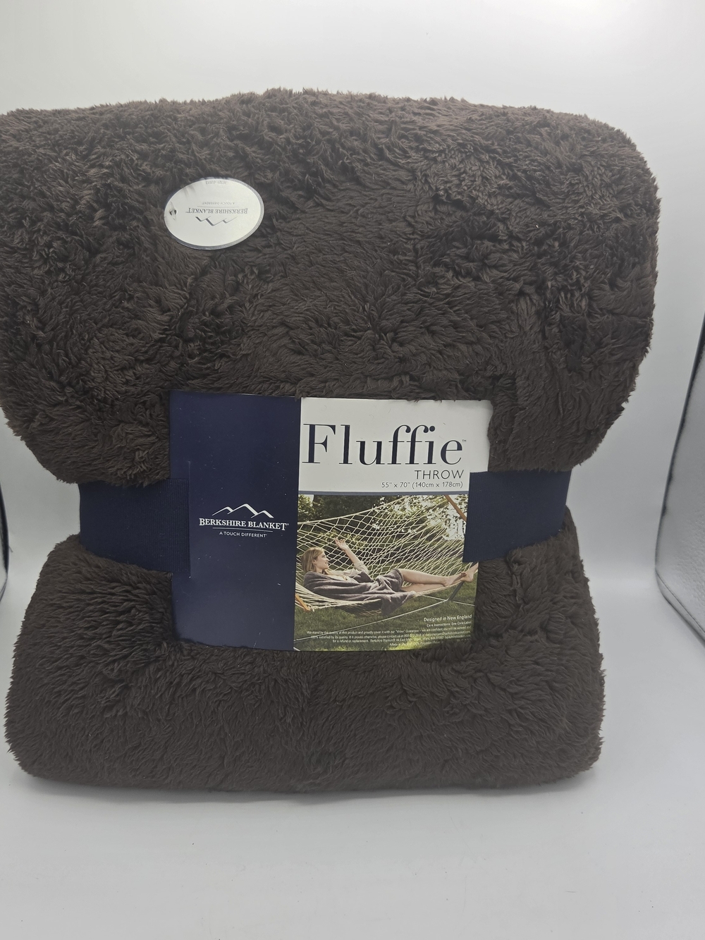 NEW Berkshire Blanket Fluffie Brown Throw 55 x 70 NWT